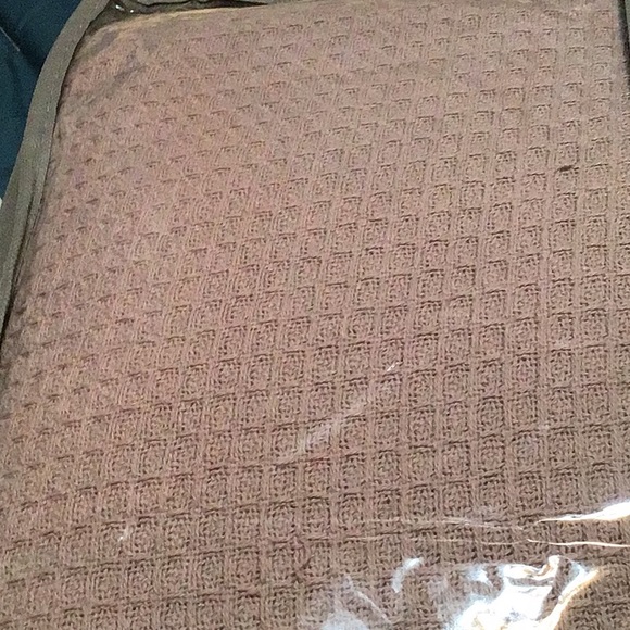 Grey bedspread for a Queen/King - Picture 3 of 4